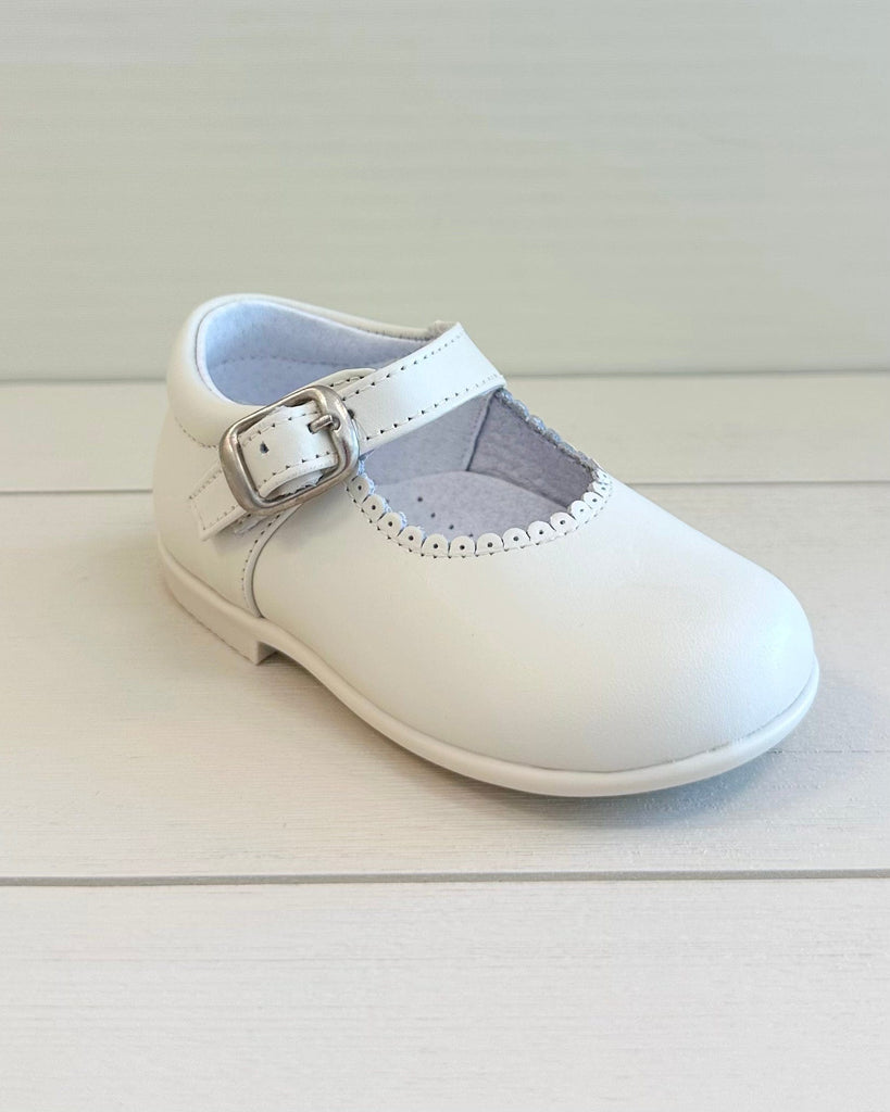 YoYo Boutique Shoes Off-White Mary Jane Shoes