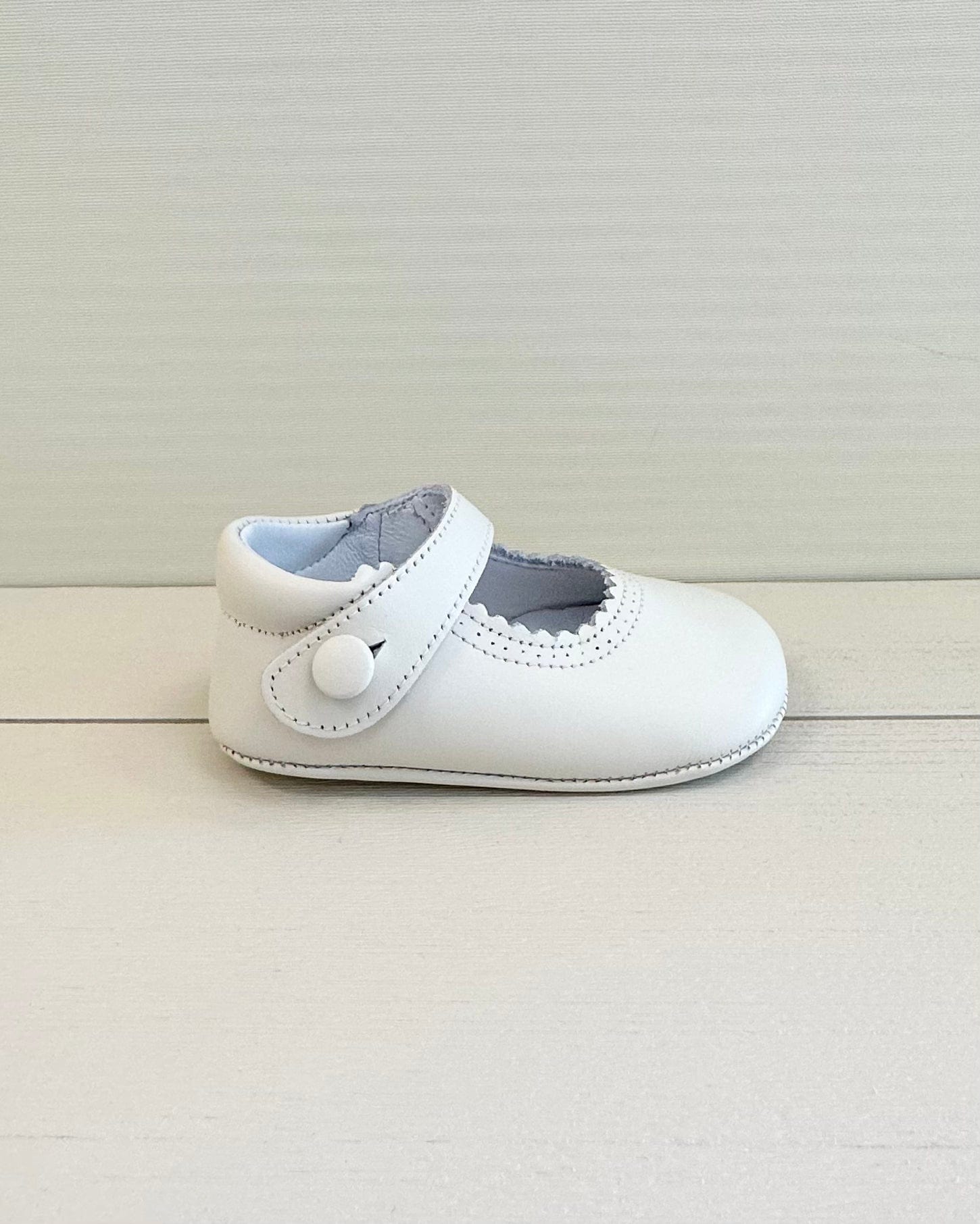 YoYo Boutique Shoes Off-White Pre-Walker Mary Jane Shoes