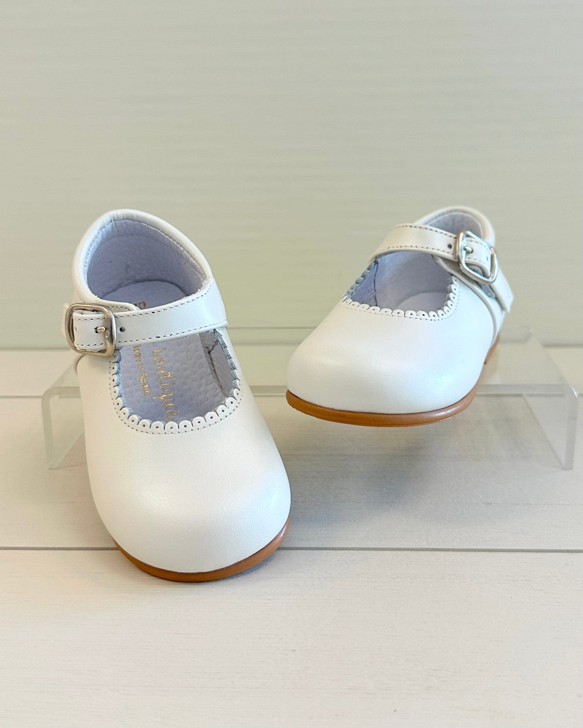 white mary jane dress shoes Mary Jane Pearl White Girls’ Shoes – Spanish Leather with Sole 21 EU / 5.5 US / Pearl White / Leather