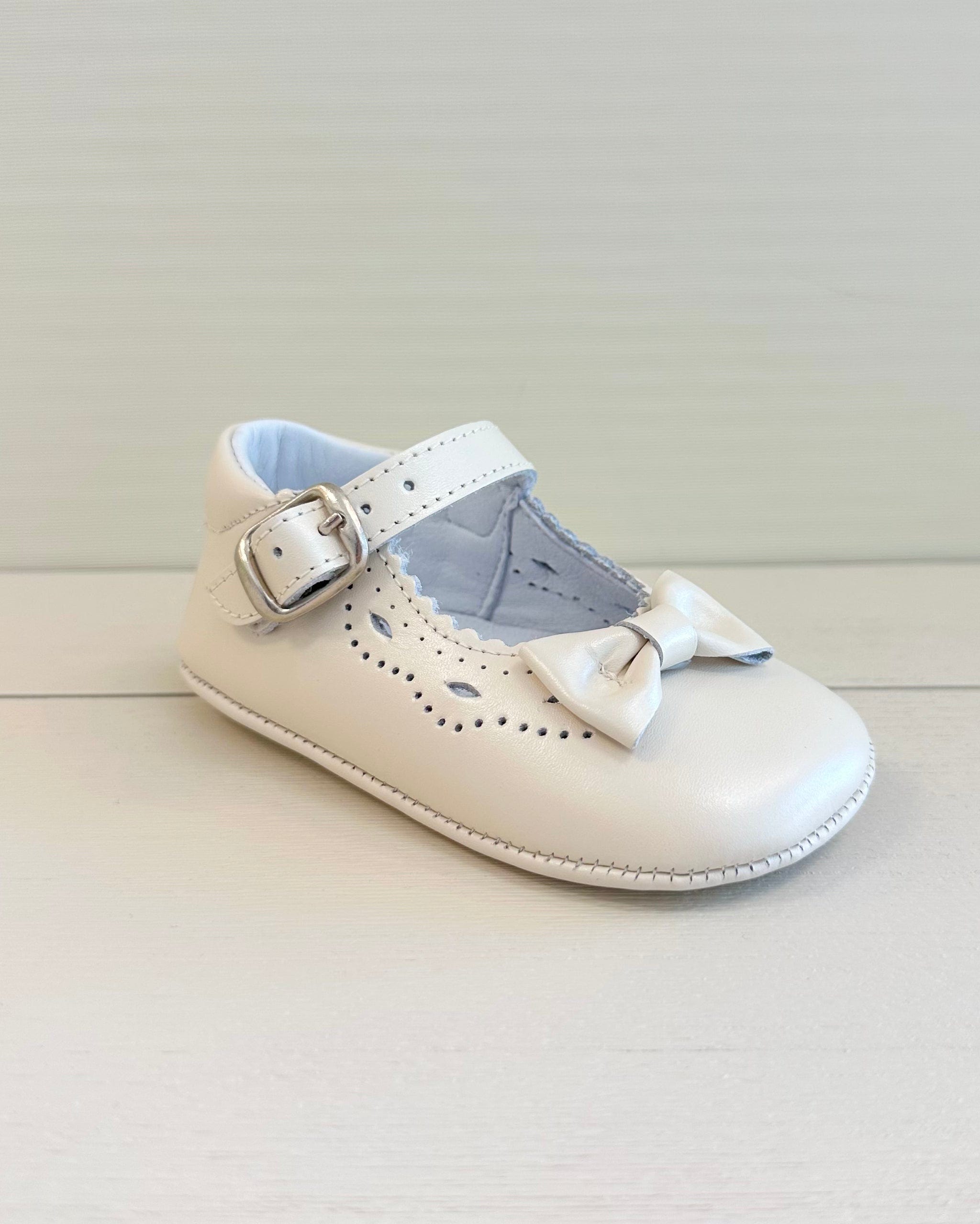 YoYo Boutique Shoes Pearl White Pre-Walker Mary Jane with Bow Shoes