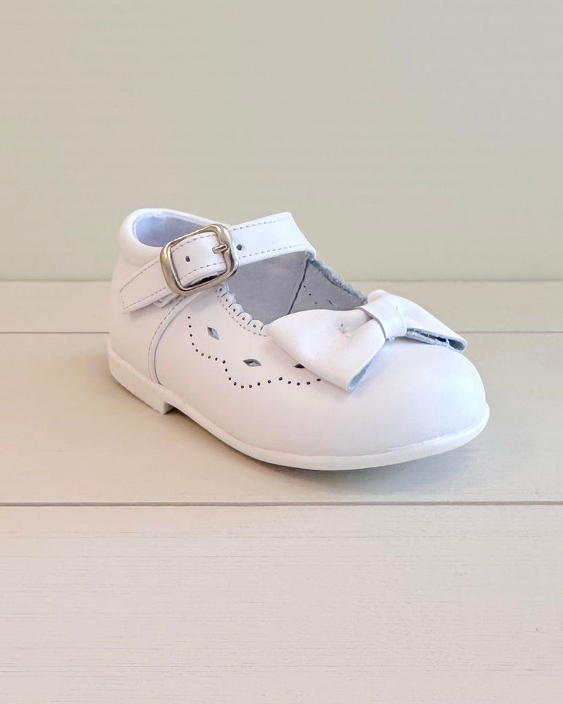 YoYo Boutique Shoes White Mary Jane with Bow Shoes