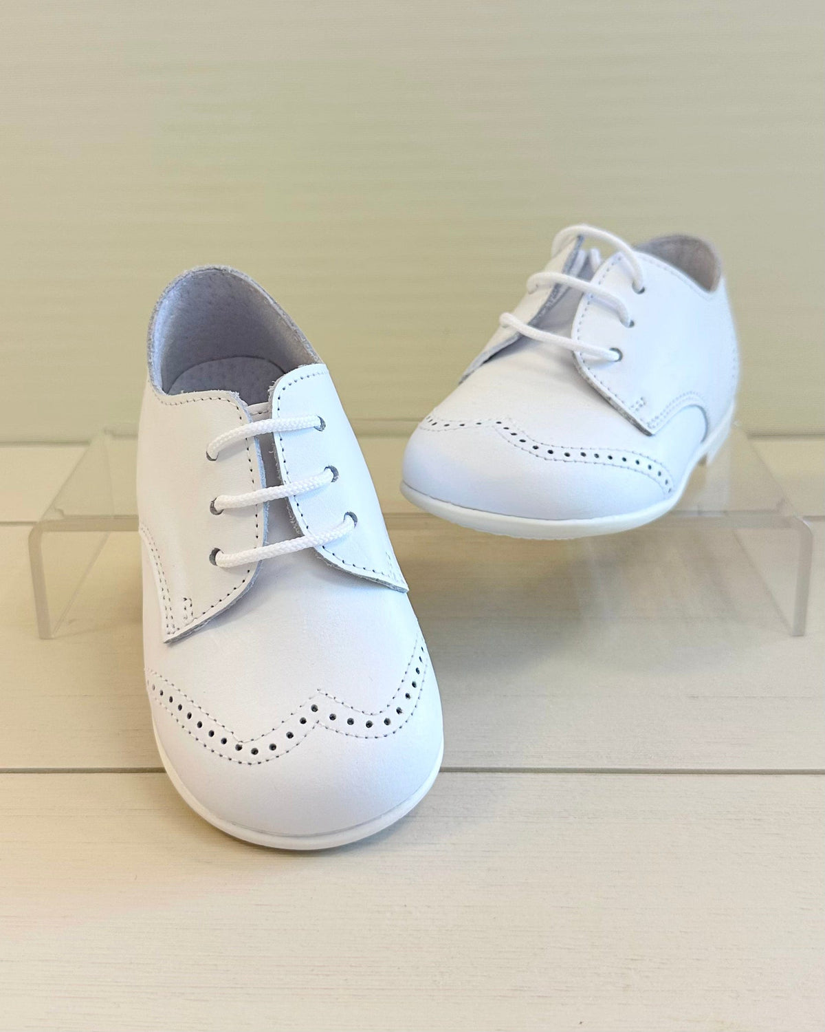 White Oxford Shoes – Spanish Leather Boys’ Communion Shoes 22 EU / 6 US / White / Leather White Oxford Shoes – Spanish Leather Boys’ Communion Shoes 22 EU / 6 US / White / Leather
