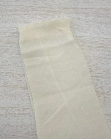 YoYo Boutique Socks 8/10 | 32-37 EU / Off-White Off-White Polka Dots Socks