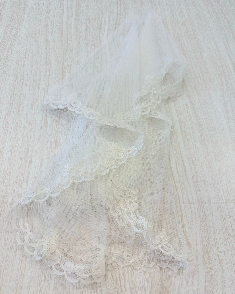 YoYo Boutique Veil White Veil with Lace