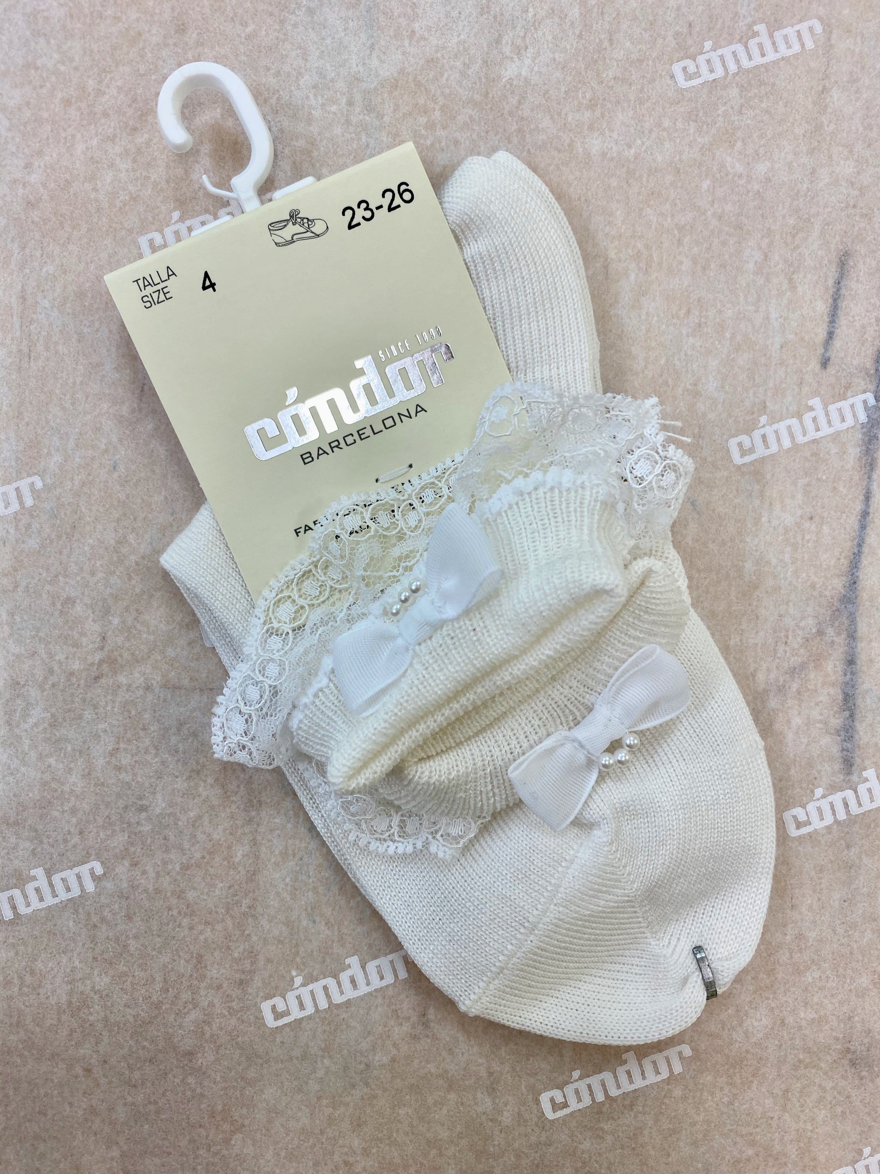 Condor Socks Off-White Ankle Socks with Folded Cuff, Lace & Bow