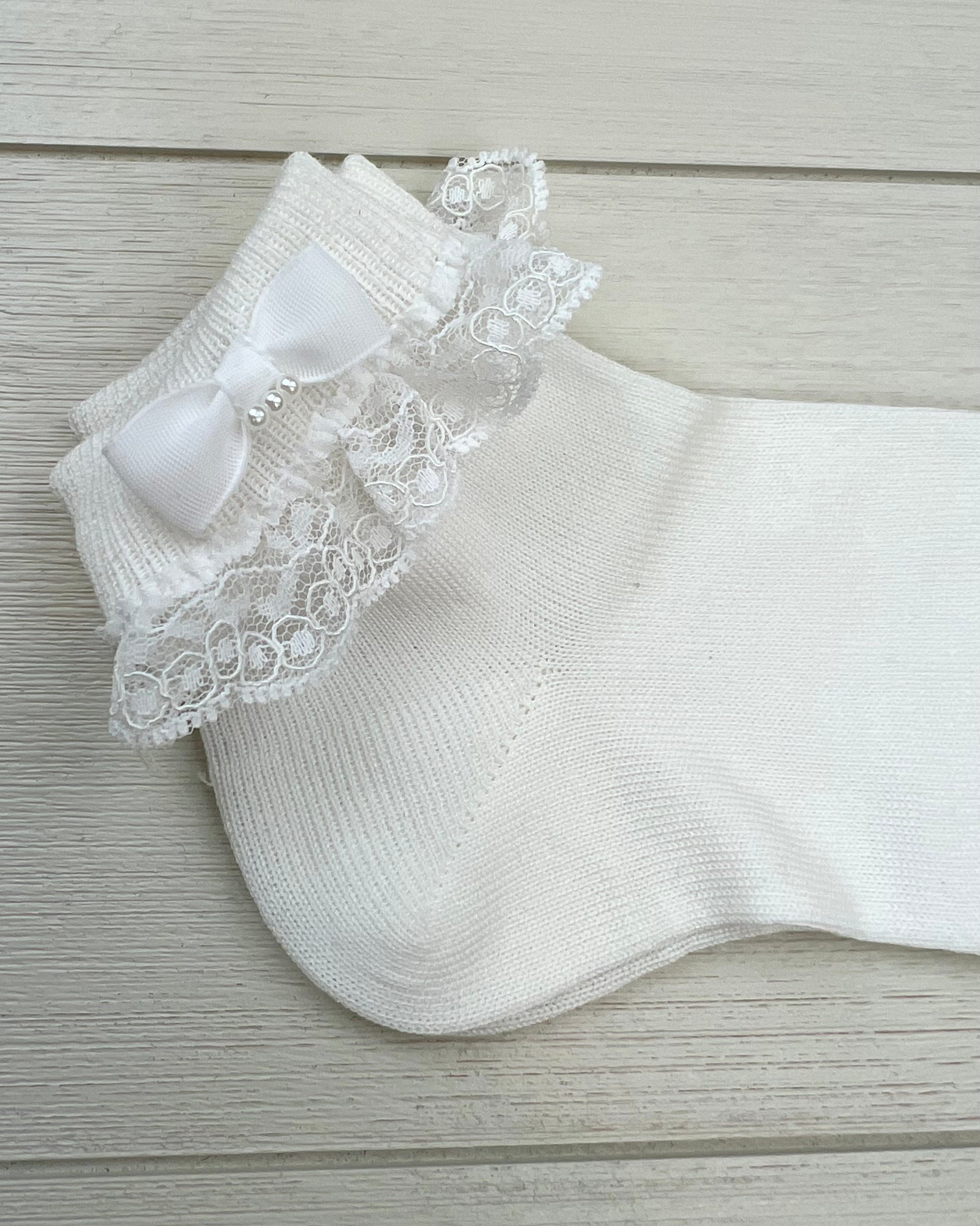 Condor Socks Off-White Ankle Socks with Folded Cuff, Lace & Bow