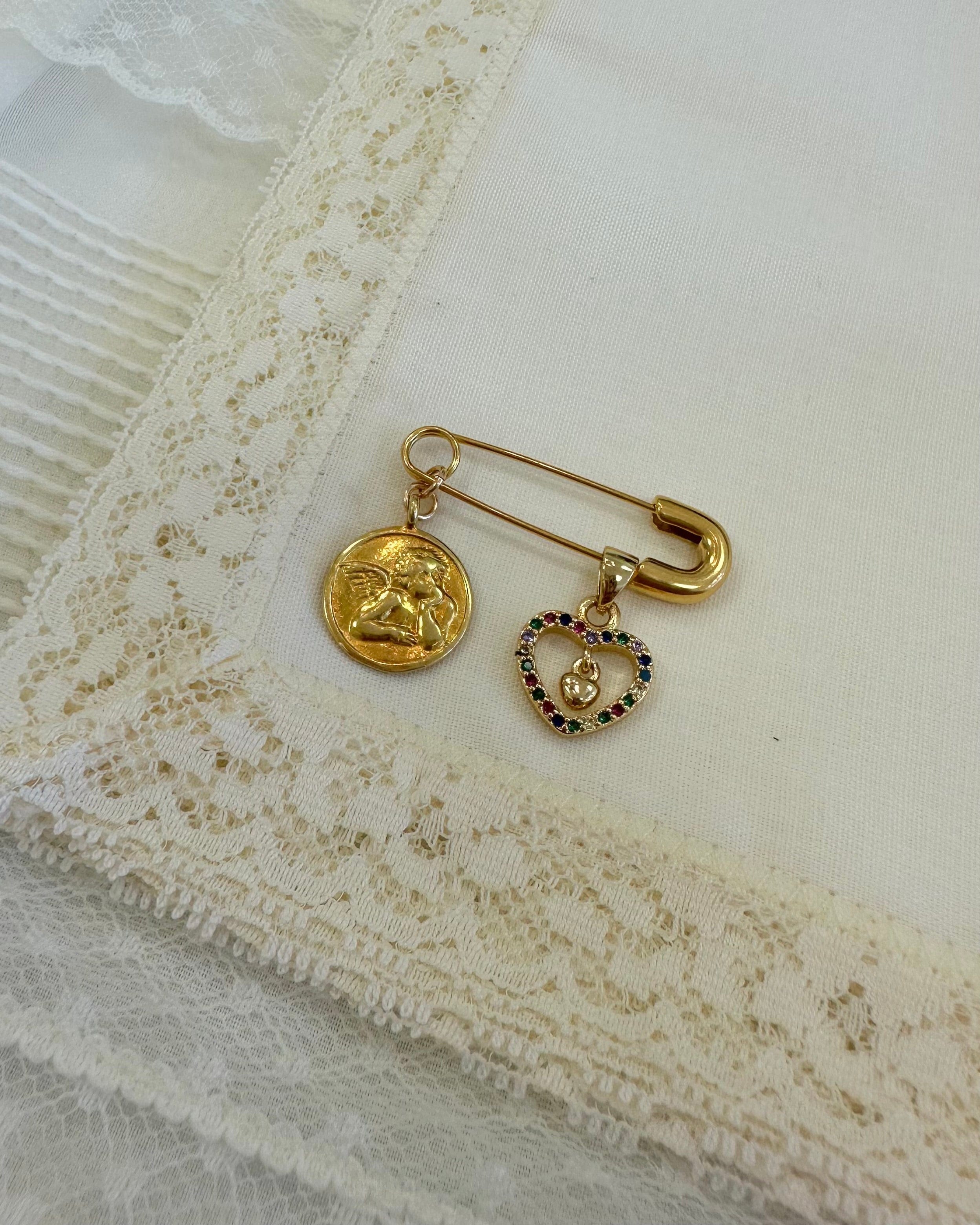 YoYo Boutique Accesories Gold-Filled Corazon y Angel de la Guarda Alfiler