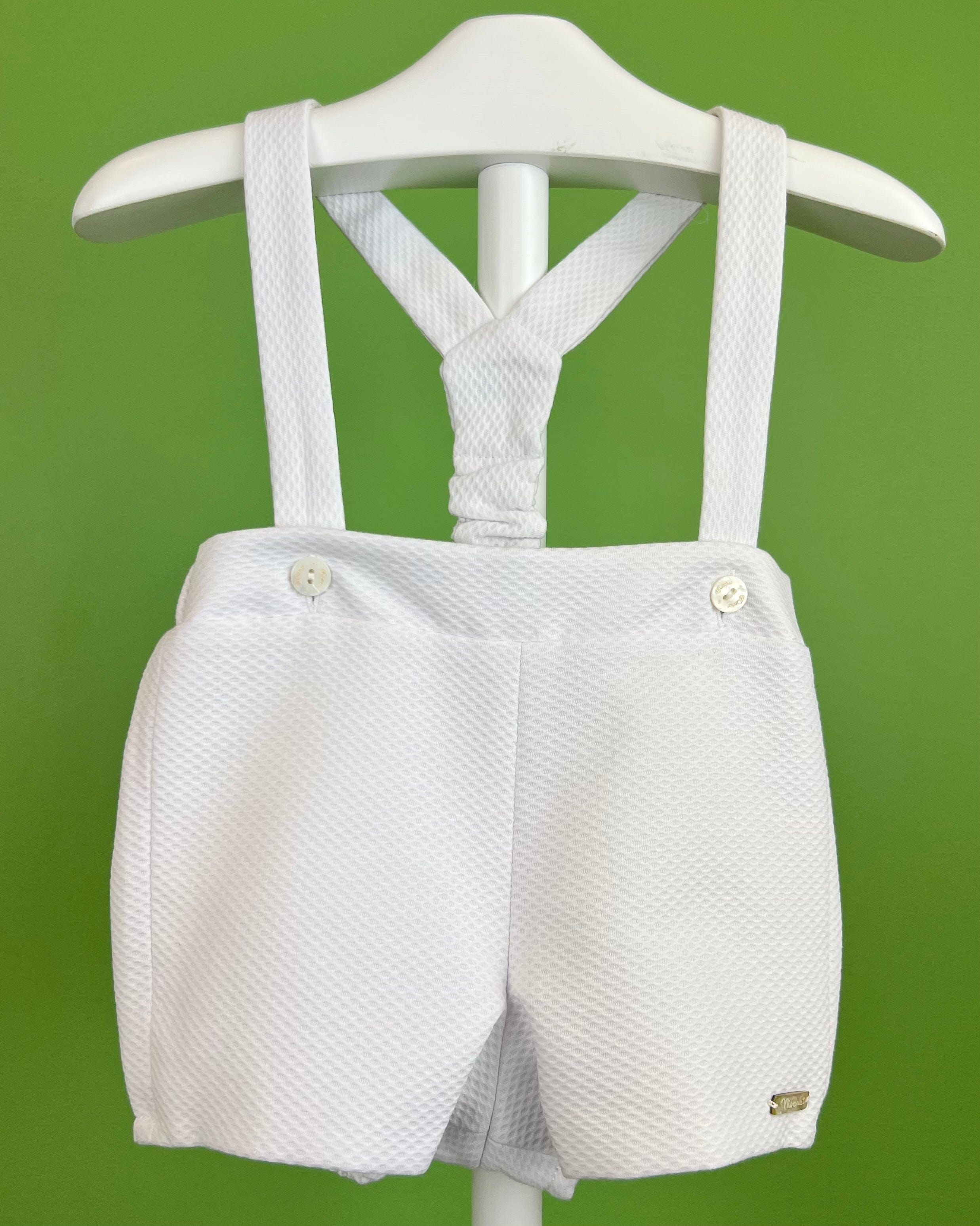 YoYo Boutique Alan White Outfit