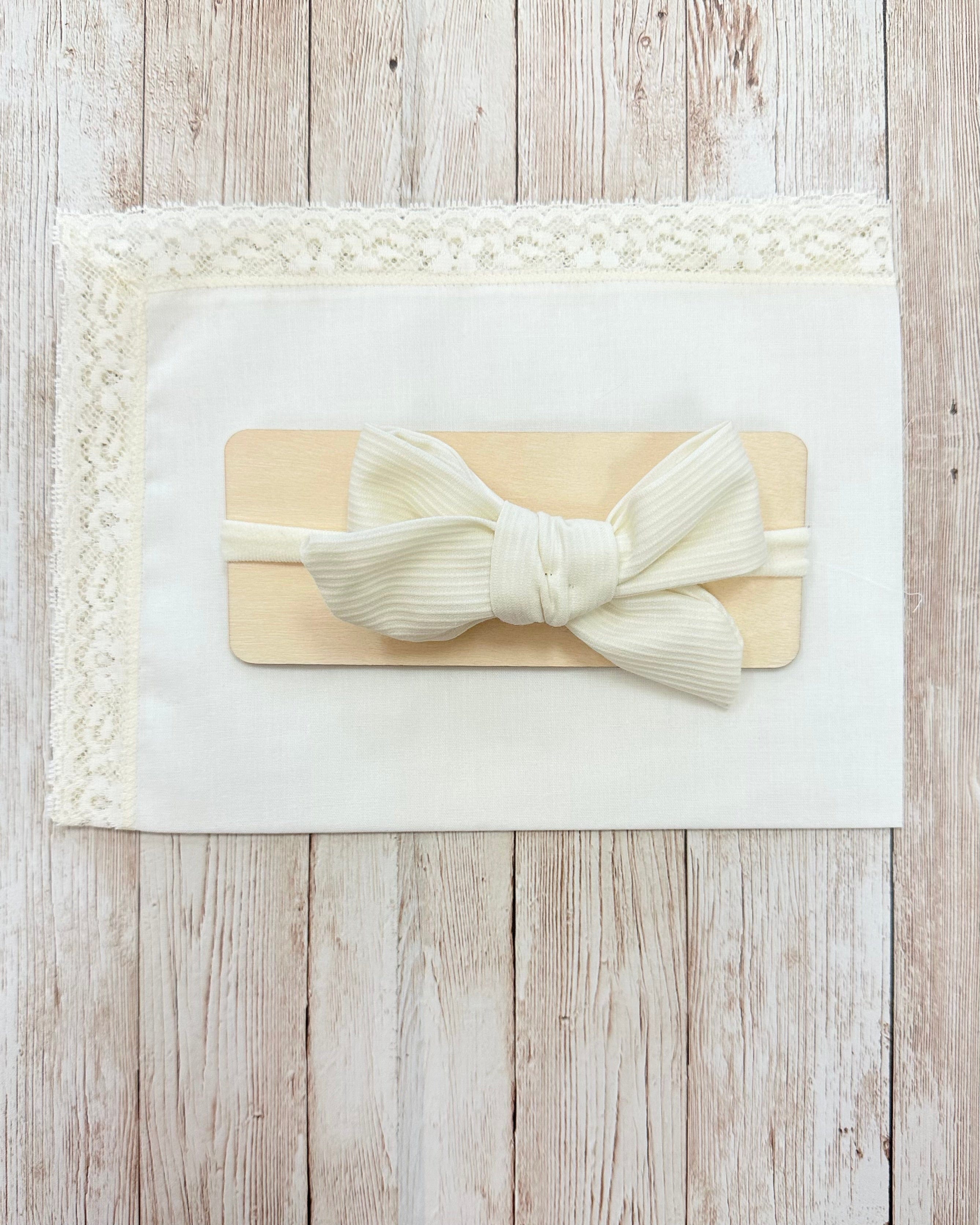 YoYo Boutique Beige Off-White Bow Headband