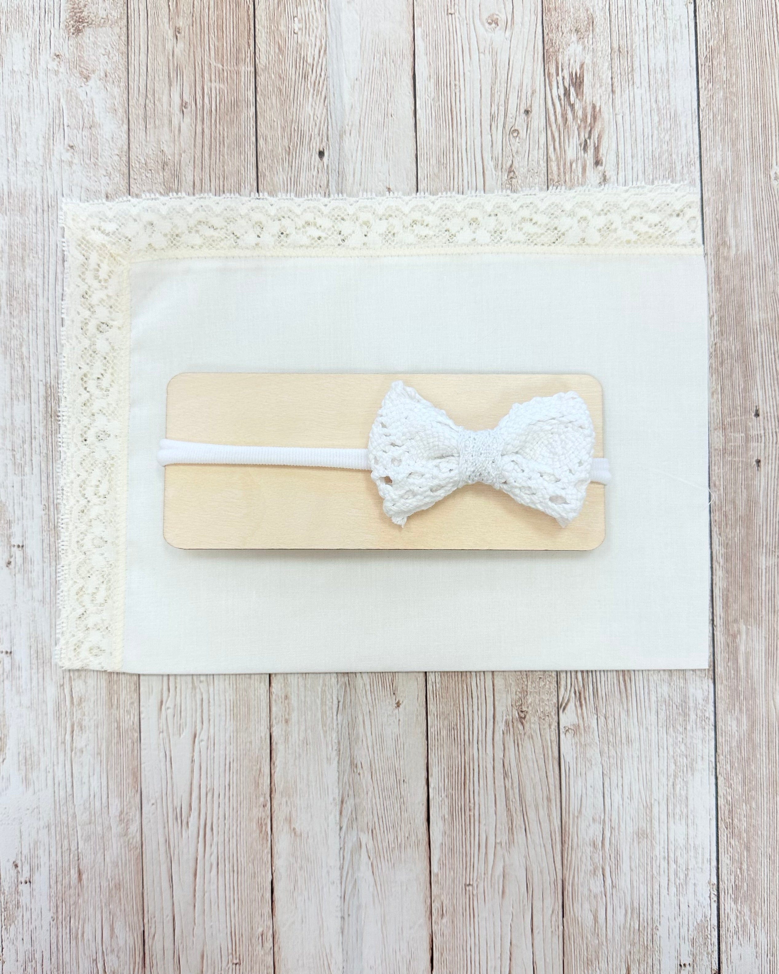 YoYo Boutique White Mini White Crochet Bow Headband