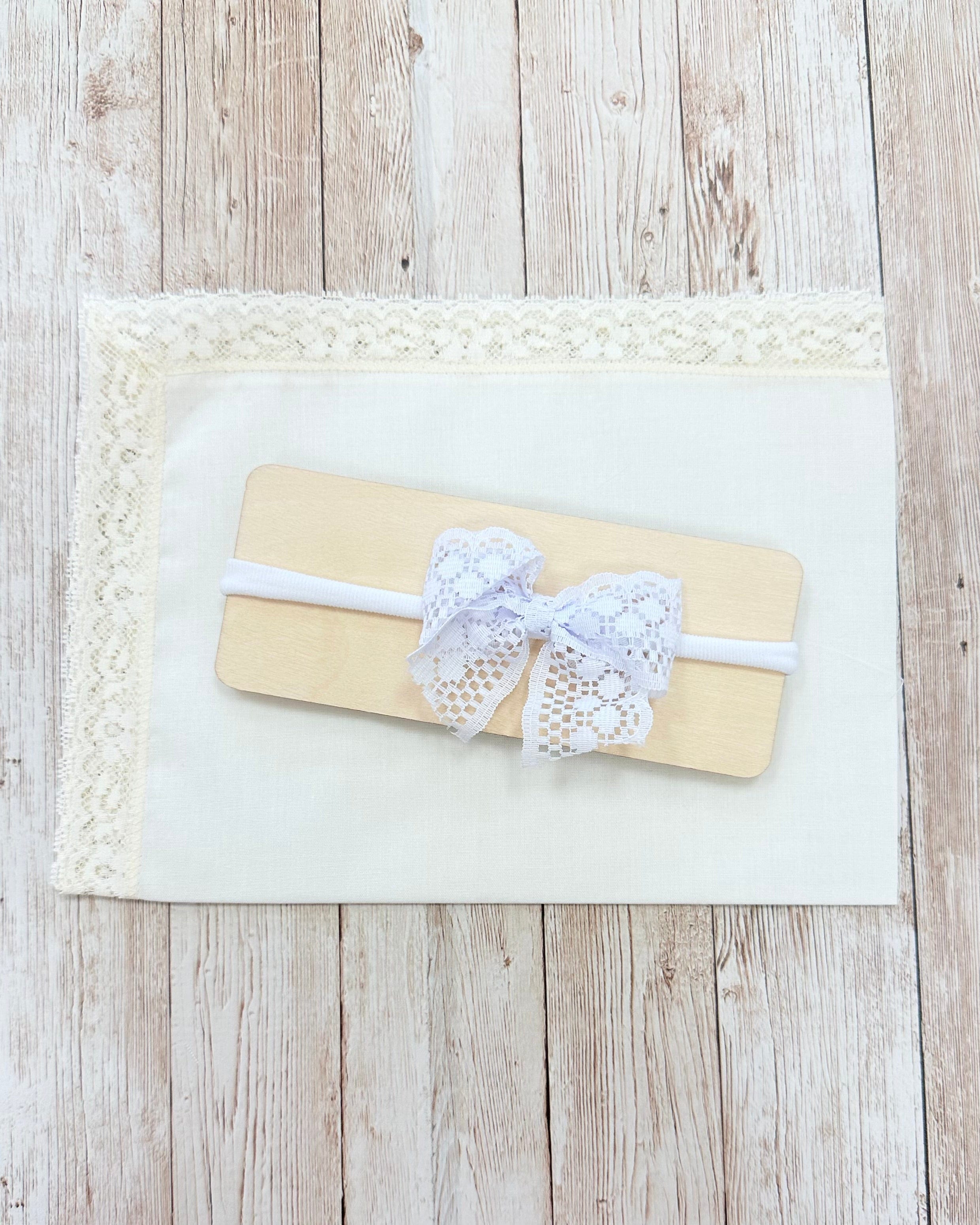 YoYo Boutique White White Lace Bow Headband