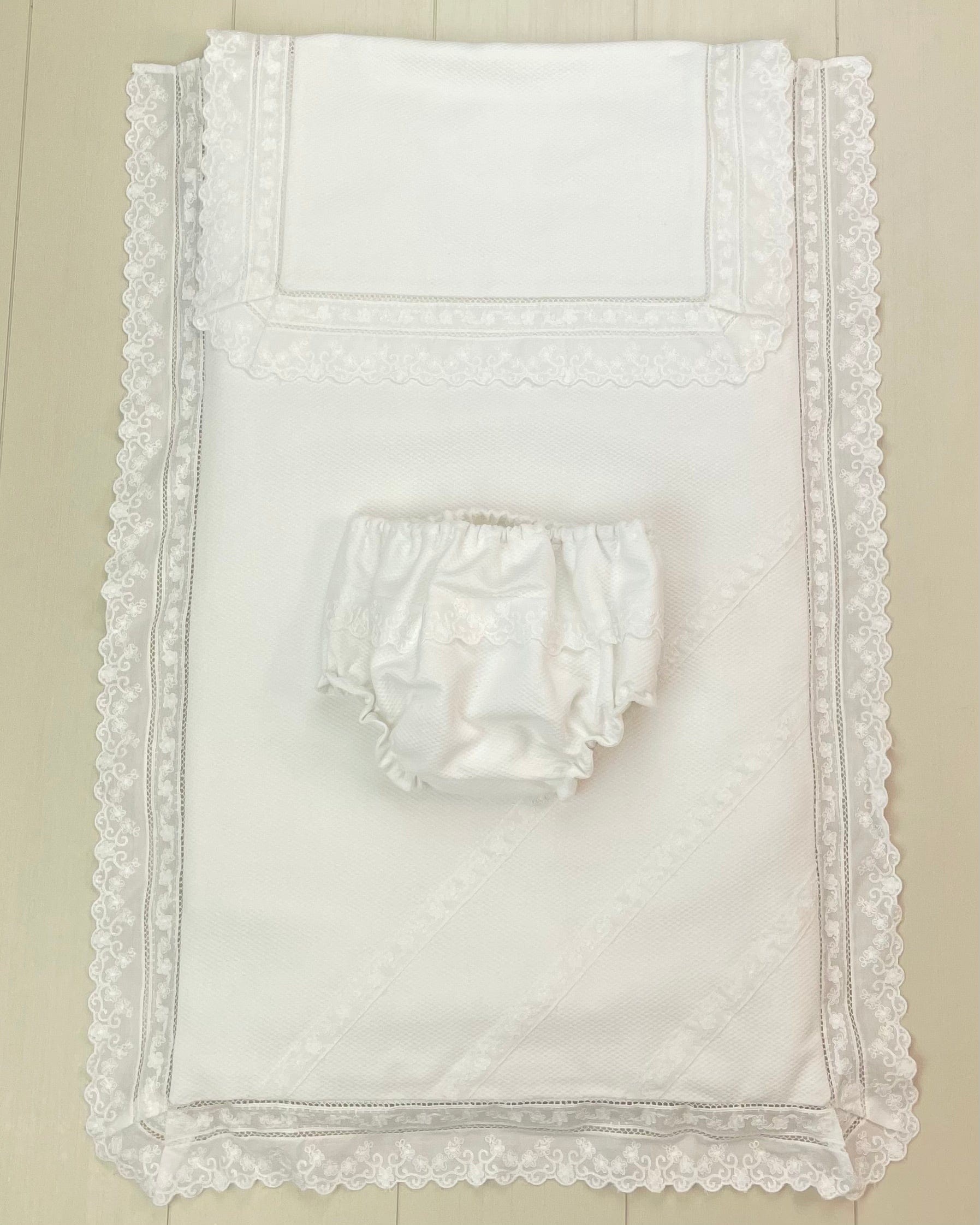 YoYo by Nina Newborn White & Lilac Newborn Set