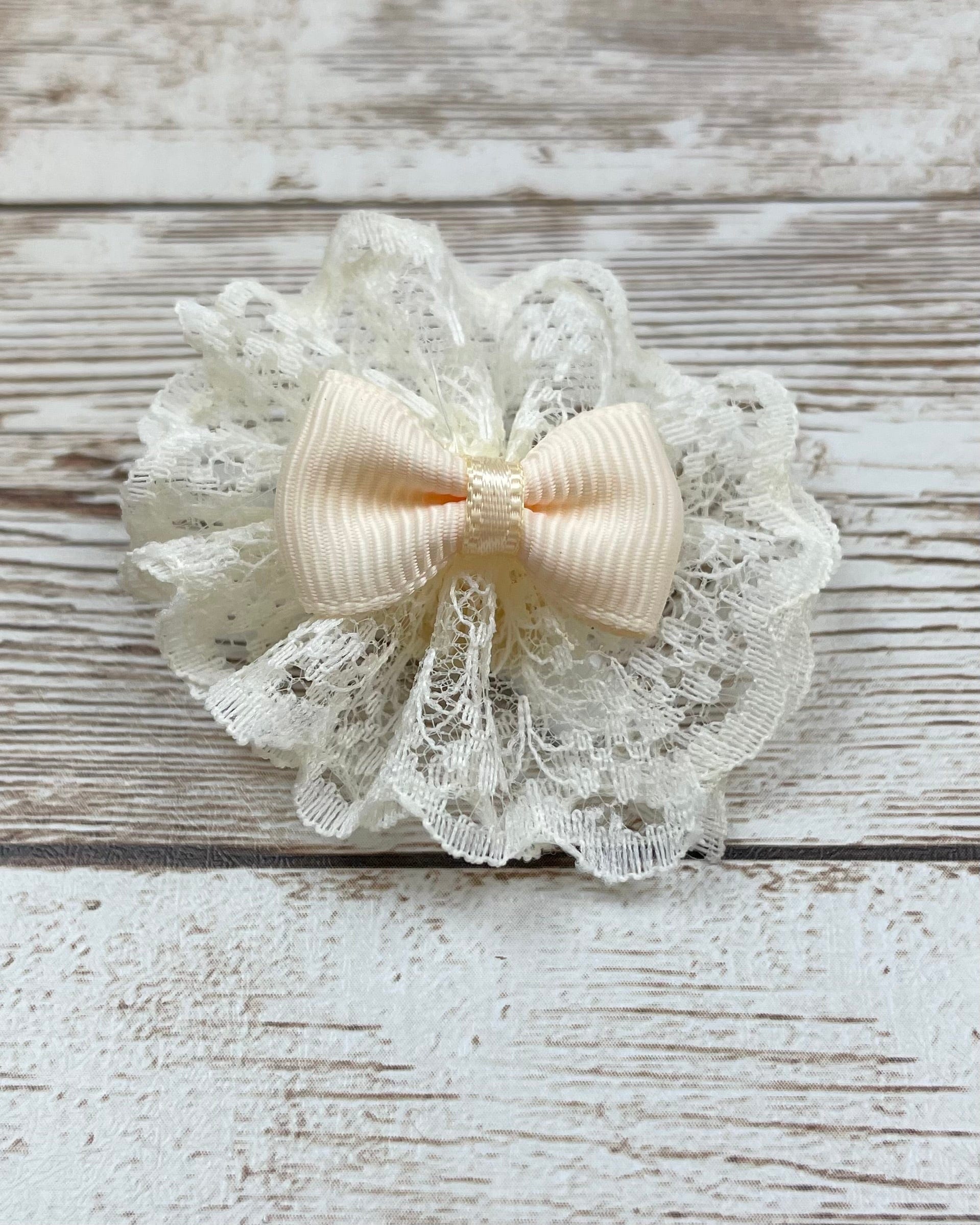 YoYo Children's Boutique Accesories Off-White Off-White Bow & Lace Clip