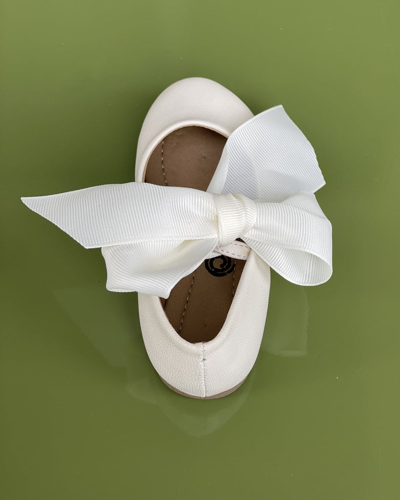 YoYo Children's Boutique Shoes Ivory Ribbon Ballerina Flats (Toddlers)