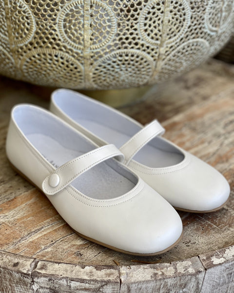YoYo Children's Boutique Shoes Pearl White Mary Jane Flat Shoes