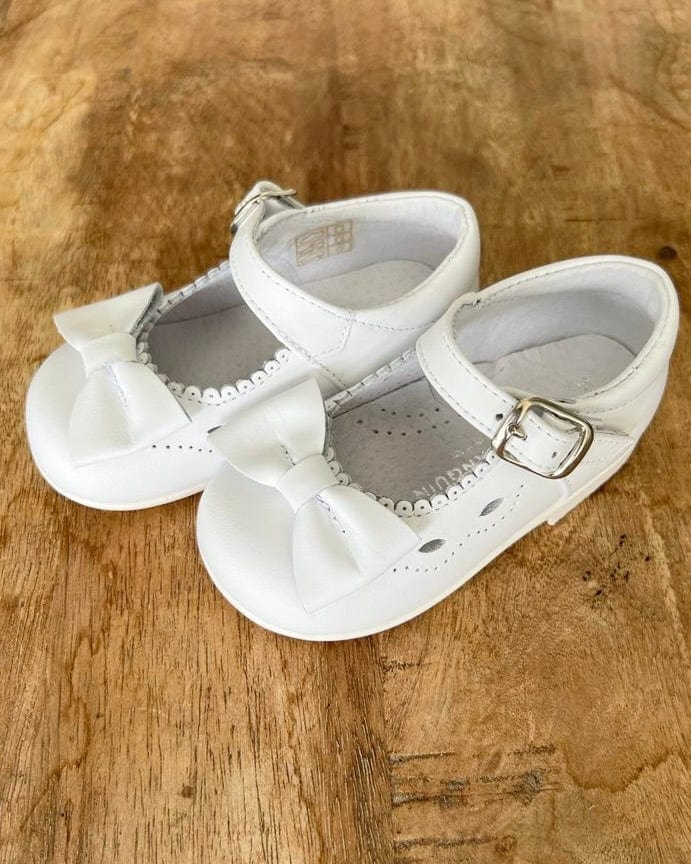 YoYo Children's Boutique Shoes White Mary Jane with Bow Shoe
