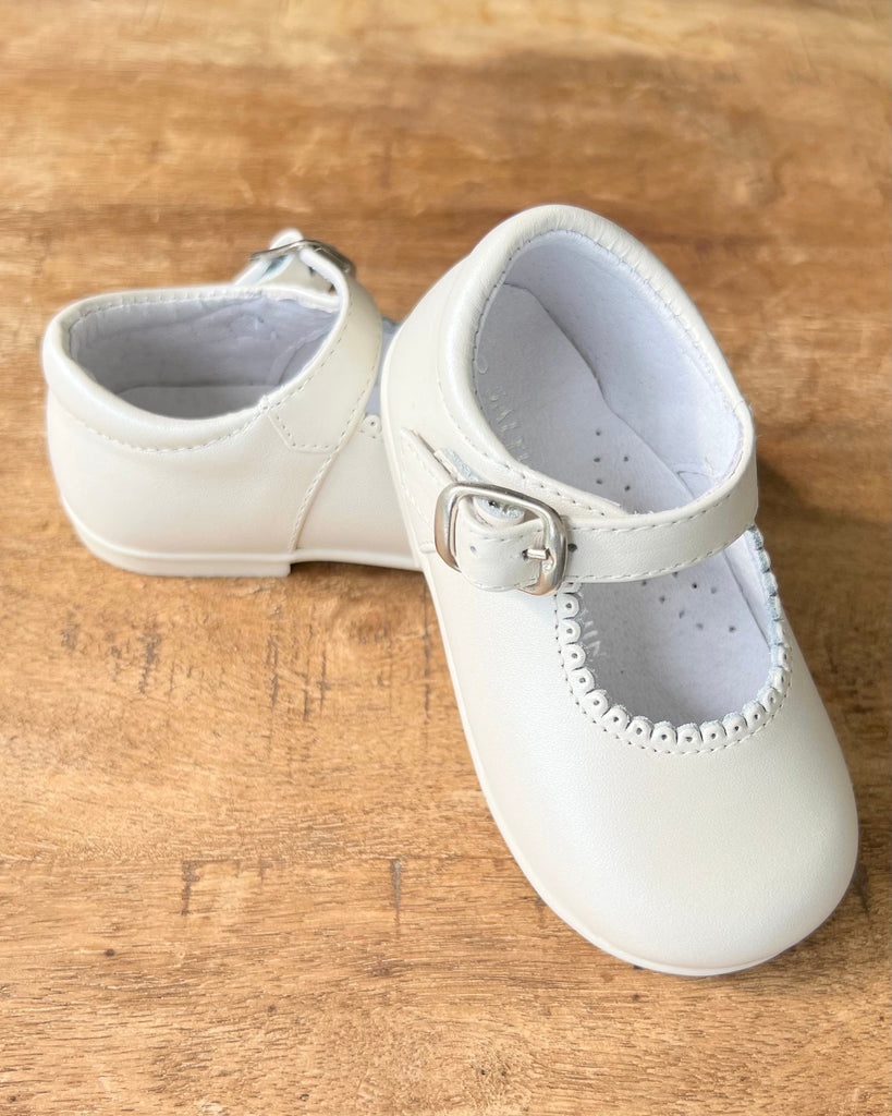 YoYo Children's Boutique Shoes White Pearl Mary Jane Shoes